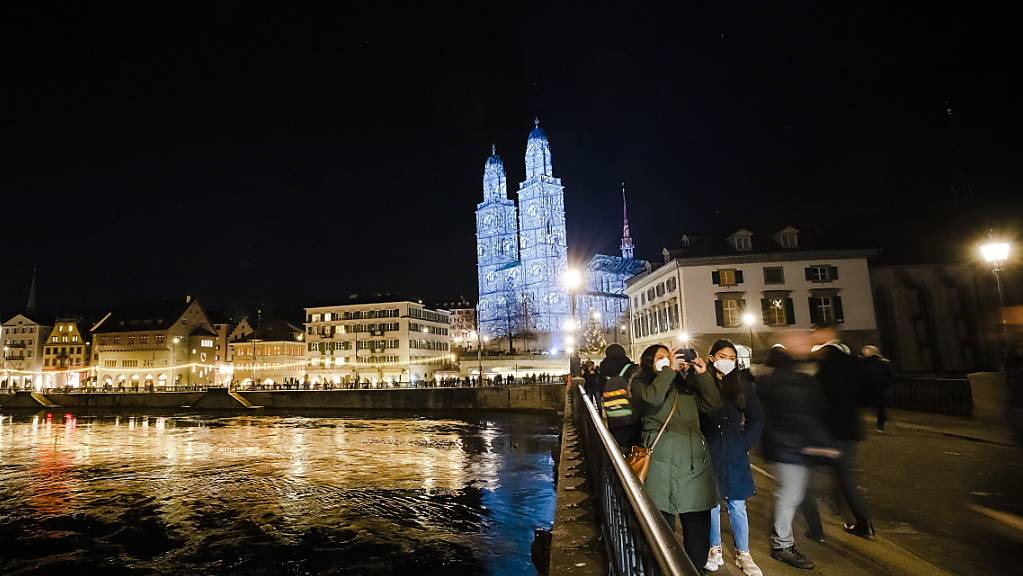 Zürich hat verglichen mit früheren Jahren eine eher ruhige Silvesternacht erlebt.
