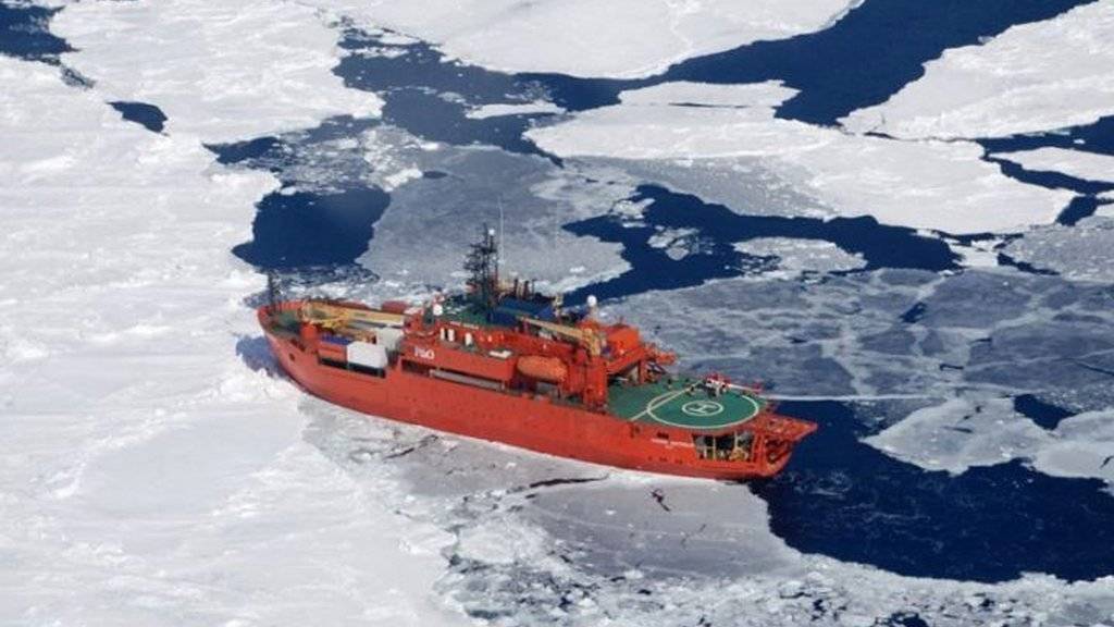 Der Eisbrecher «Aurora Australis» sitzt in der Antarktis fest.