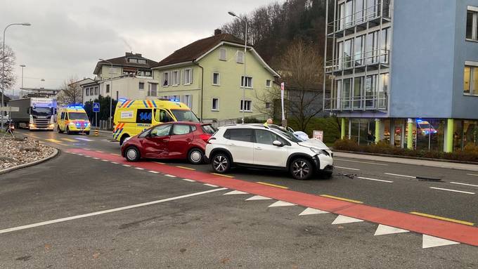 Vortritt missachtet – zwei Autofahrer verletzt