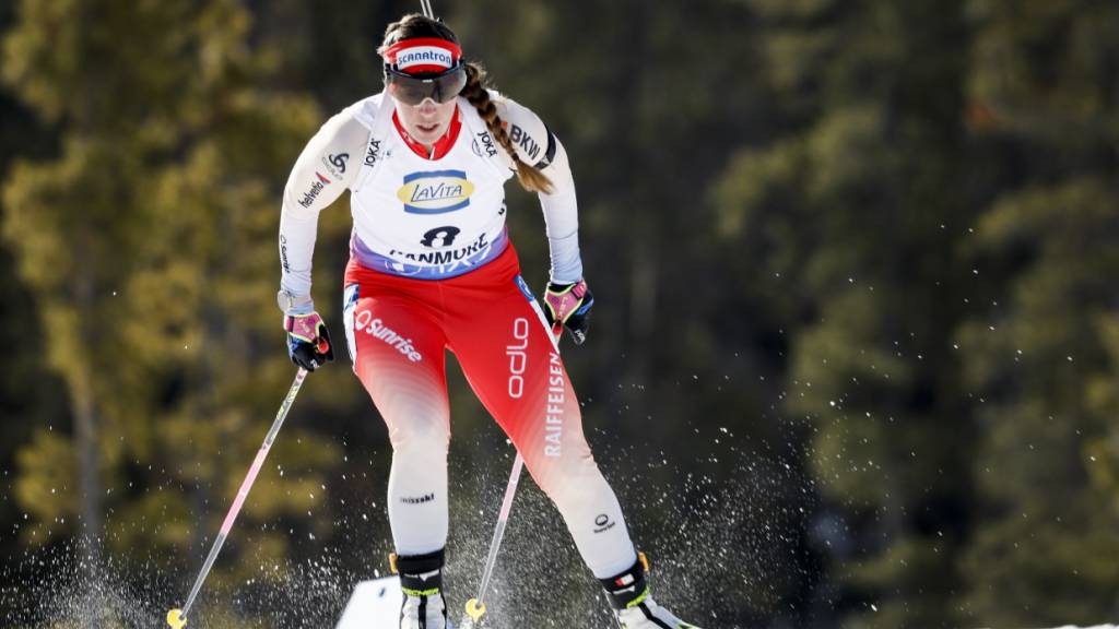 Lena Häcki-Gross liebt die kompakte Schneeunterlage in Kanada. Trotz sechs Strafrunden reicht es dank starker Laufleistung noch zu Platz 10