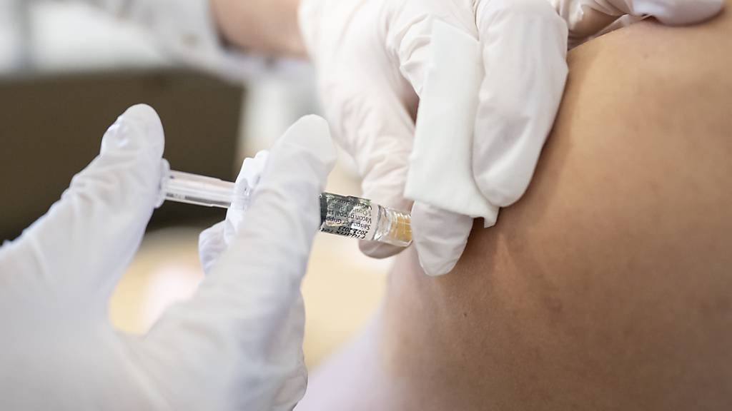 In der Schweiz werden zwar mehr Jugendliche gegen das Humane Papillomavirus geimpft, aber die Impfquote ist je nach Kanton unterschiedlich hoch. (Archivbild)