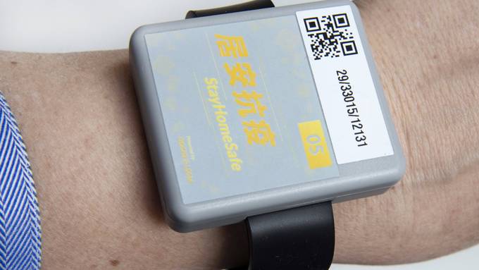 Hongkong will Covid-Patienten mit elektronischem Armband überwachen