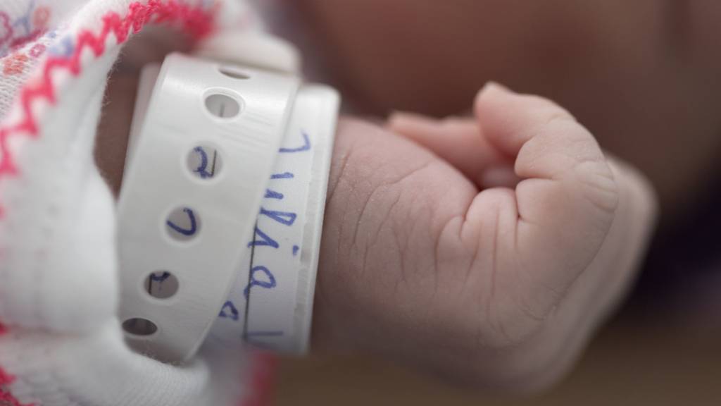 Im Kanton Luzern sind 2025 so wenige Babys zur Welt gekommen wie nie mehr seit 2009. (Symbolbild)