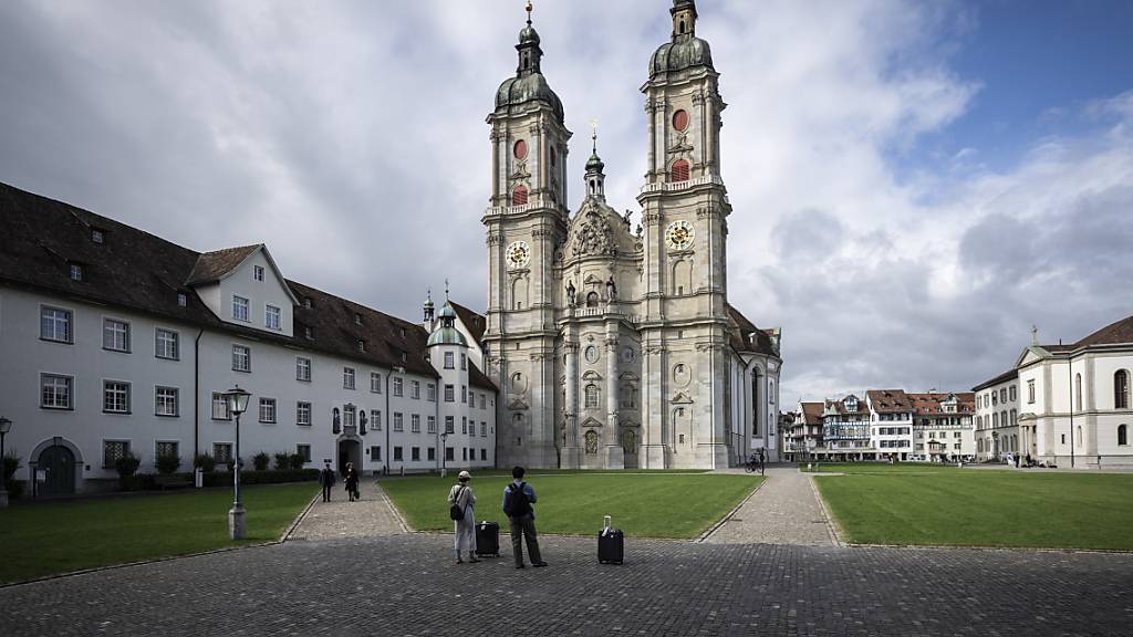 Das Bistum St. Gallen und der katholische Konfessionsteil wollen gemeinsam die bisherigen Massnahmen gegen sexuellen Missbrauch unter die Lupe nehmen. (Symbolbild)