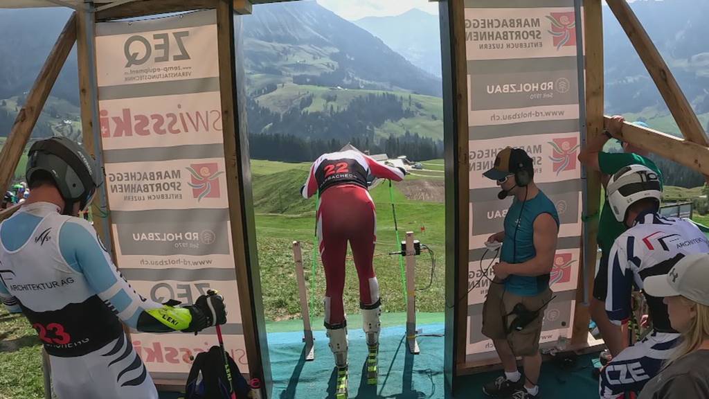 Weltcupfinale im Grasskifahren