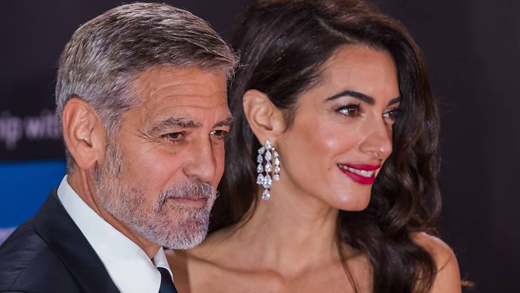 Amal und George Clooney haben die Medien in einem offenen Brief dazu aufgerufen, keine Fotos ihrer beiden Kinder zu veröffentlichen. Sie befürchten, die Kinder könnten Opfer von Vergeltungsmassnahmen werden. Amal Clooney ist Anwältin. (Archivbild)