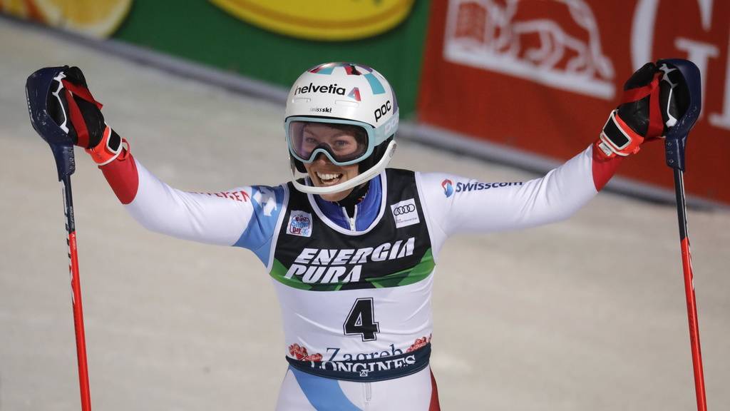 Michelle Gisin feiert ihren zweiten Lauf beim Slalom in Zagreb.