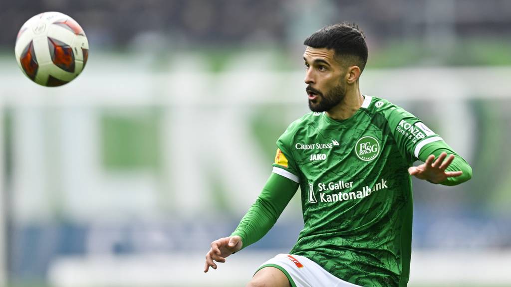 Transfer fix: Victor Ruiz wechselt zu Al-Fayha