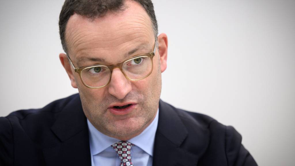 Merz fordert Unionsfraktionschef Spahn zum Rücktritt auf