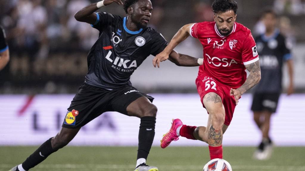 Nächste Saison spielt Josias Lukembila (links) nicht mehr gegen, sondern mit dem FC Sion