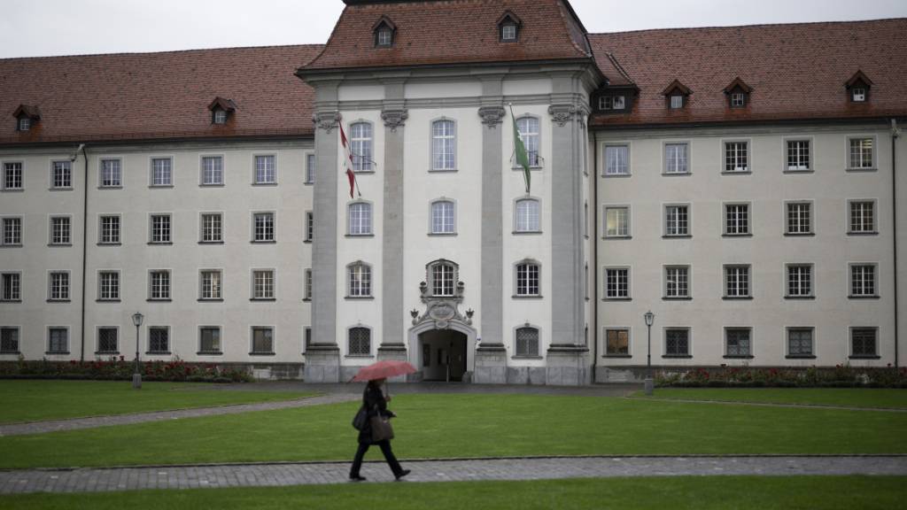 Der St. Galler Regierungsrat setzt Änderungen im Schätzungswesen um. (Archivaufnahme des Regierungsgebäudes)