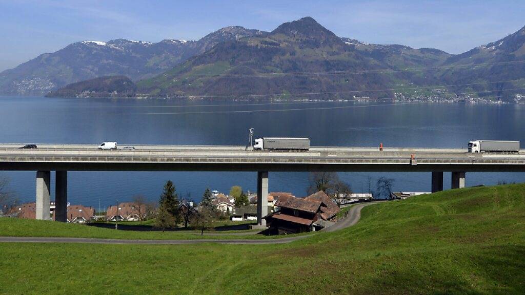 Ein Autobahn-Abschnitt der A2 bei Beckenried im Kanton Nidwalden. (Archivbild)