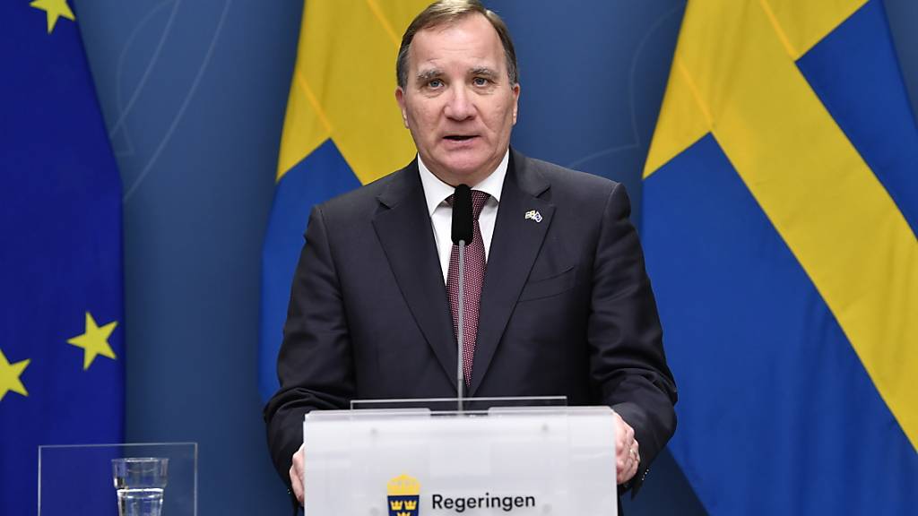 Schwedens Regierung Empfiehlt Erstmals Mundschutz | FM1Today