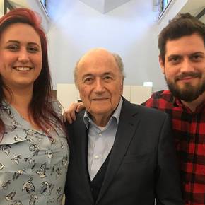 Sepp Blatter polarisierte schon immer, der Ufsteller wollte herausfinden, was der Ex-FIFA Präsident heute macht