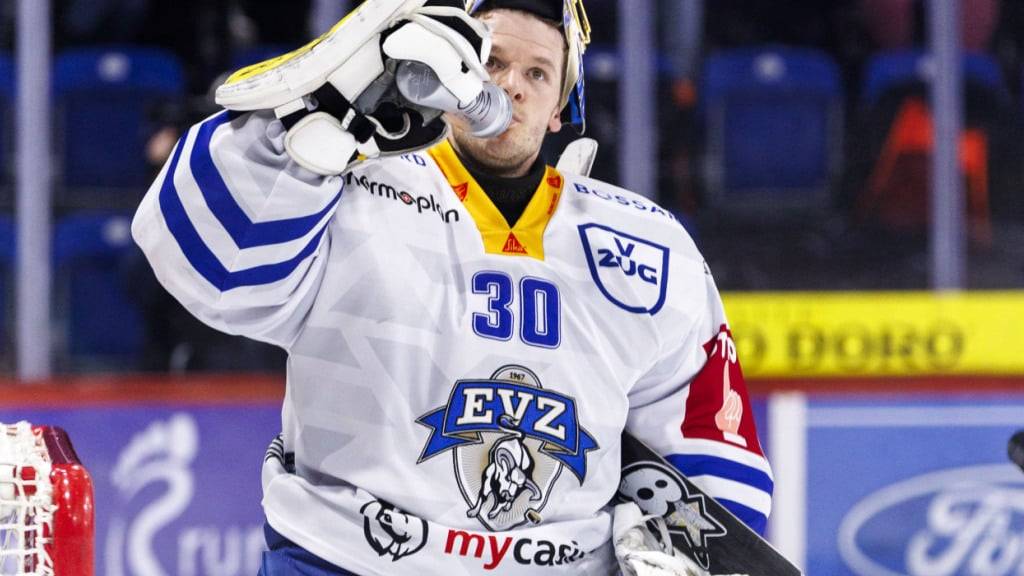 Für EVZ-Goalie Leonardo Genoni gibt es einen Sieg zum 38. Geburtstag