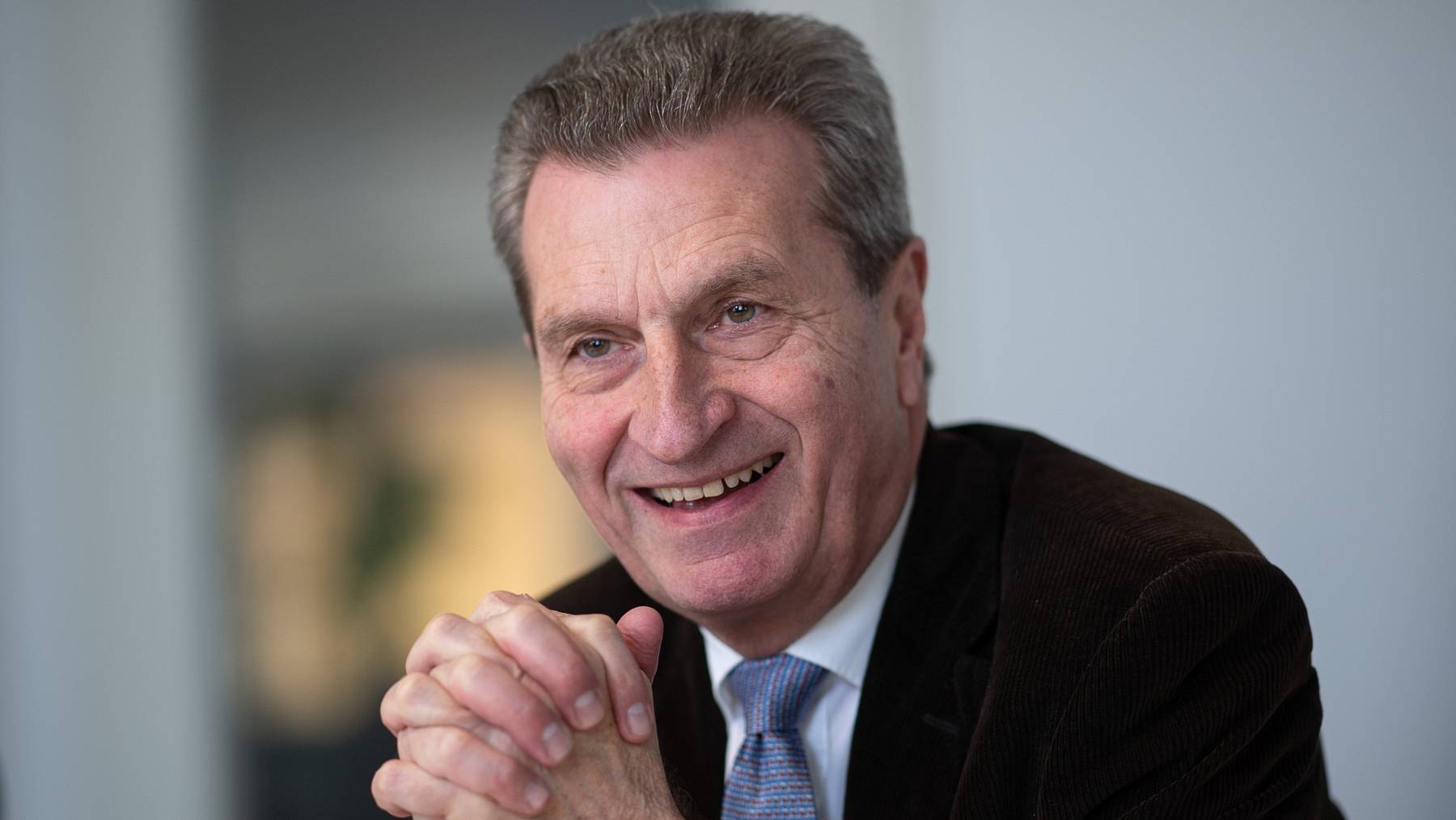 Günther Oettinger hat sich in einem Interview zum Rahmenabkommen geäussert.