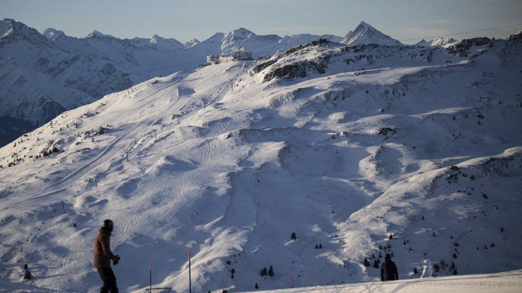 Sicht  auf den Crap Sogn Gion im Skigebiet Weisse Arena. (Archivbild)