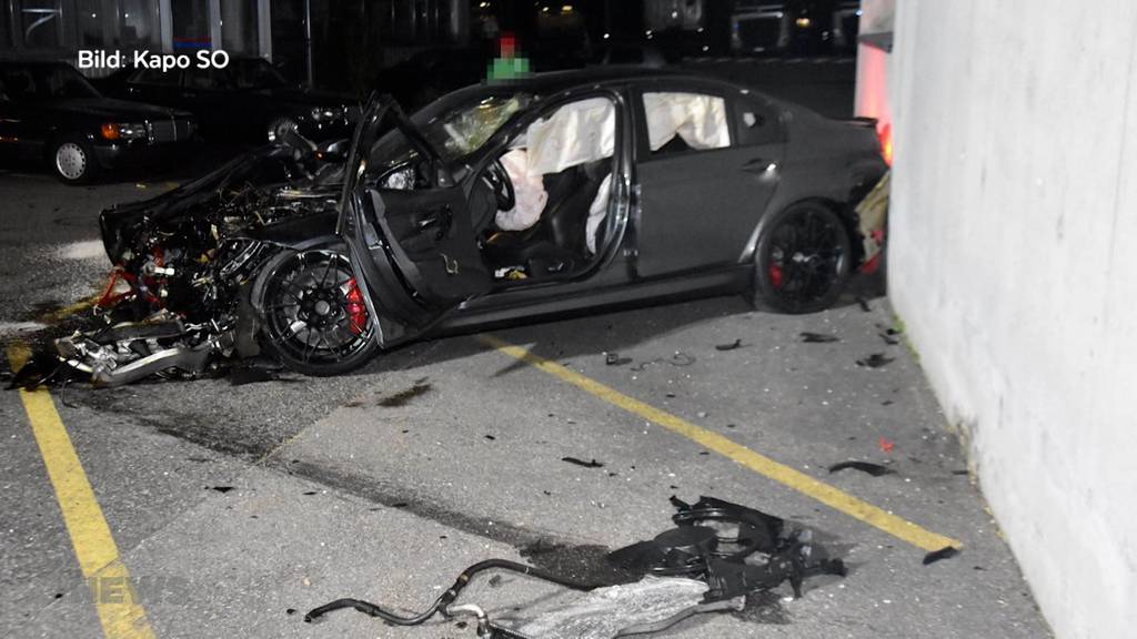 Tödlicher Autounfall in Oberbuchsiten: Gestern Nacht kommt ein Auto von der Strasse ab