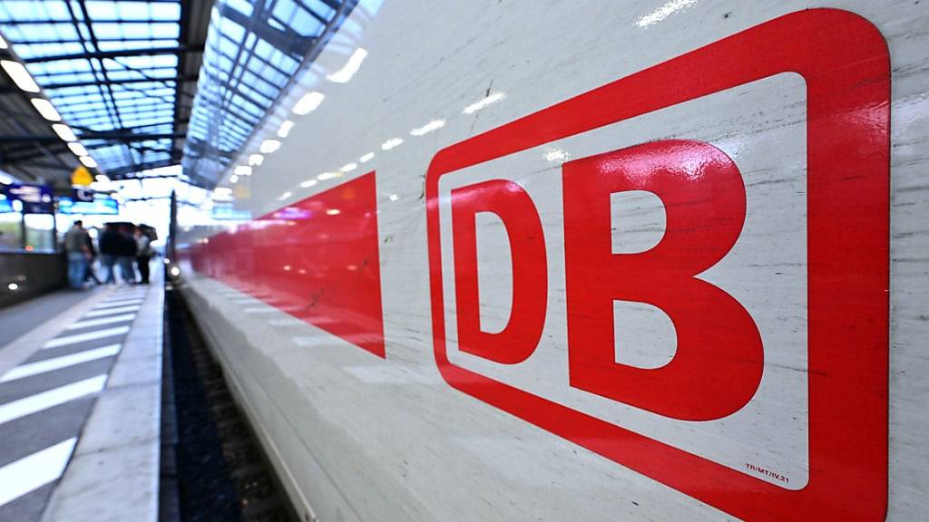 Der ab Mittwoch in Deutschland angekündigte Bahnstreik wird zum Ausfall vieler grenzüberschreitender Bahnverbindungen von und nach Deutschland führen. Die SBB erarbeiten für den Schweizer Streckenabschnitt derzeit ein Ersatzkonzept. (Archivbild)