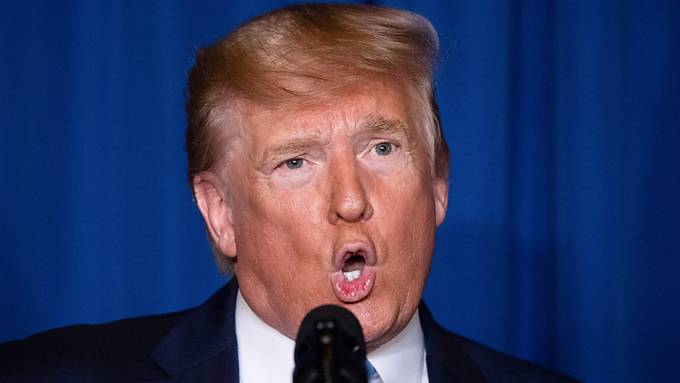 Auslöser für Razzia weiter geheim – und Trump tobt wegen Pässen