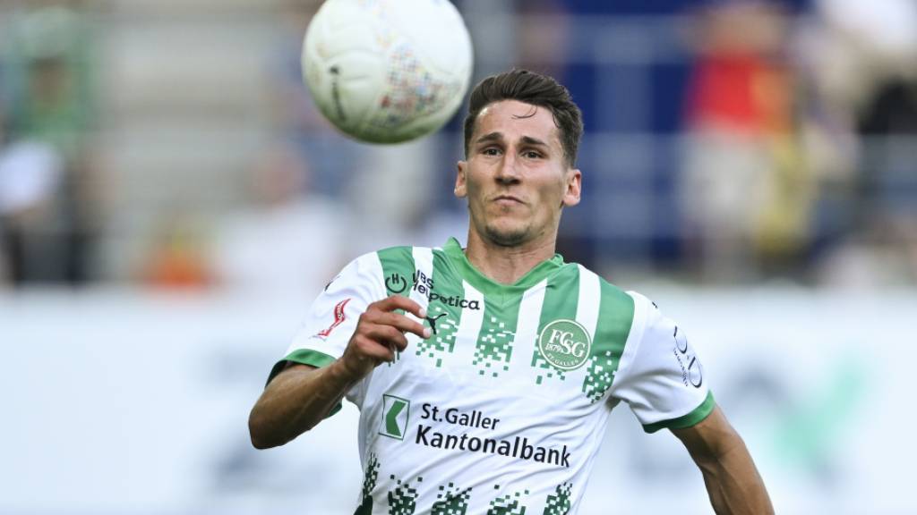 Konrad Faber im Trikots des FC St. Gallen in der Saison 2024/25