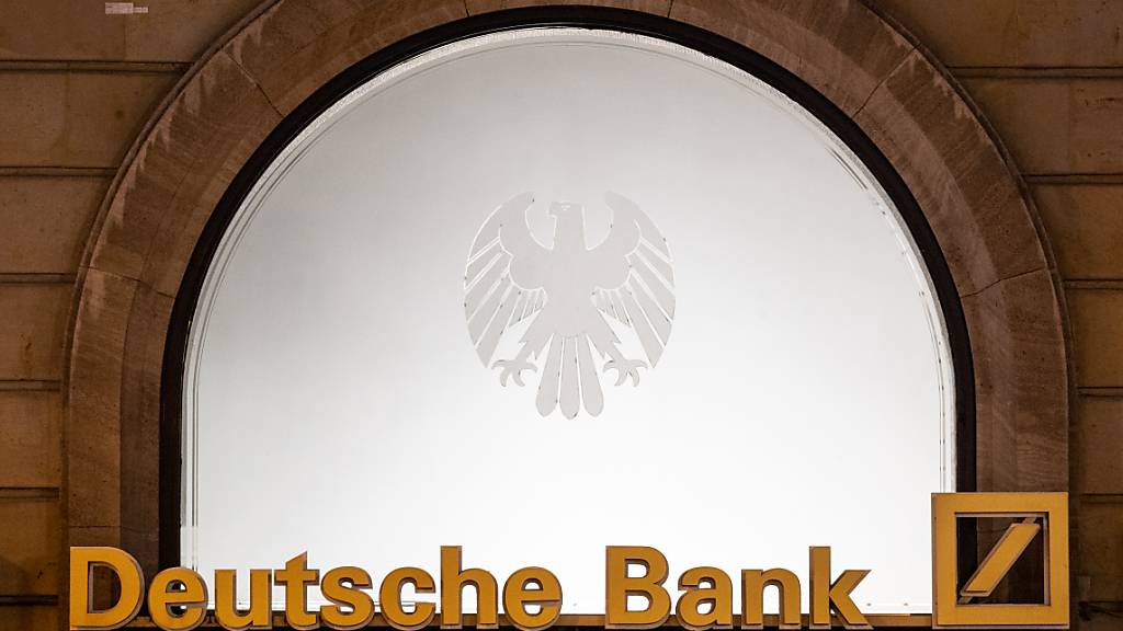 Die Deutsche Bank hat im dritten Quartal 2023 weniger Gewinn verbucht als in der Vorjahresperiode. (Archivbild)