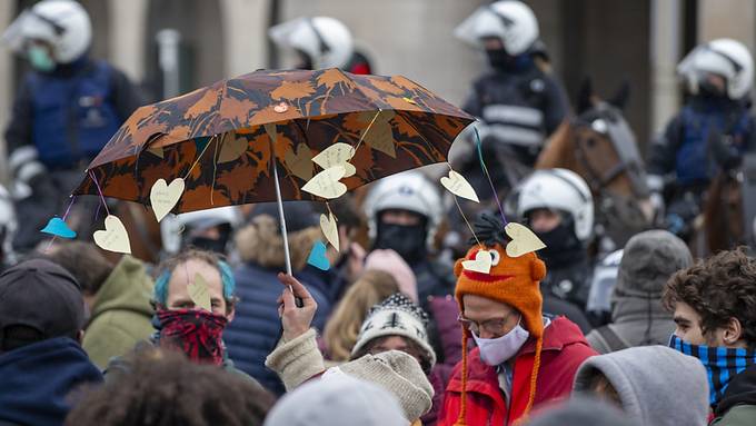 Gut 200 Festnahmen in Brüssel bei Demo gegen Corona-Massnahmen
