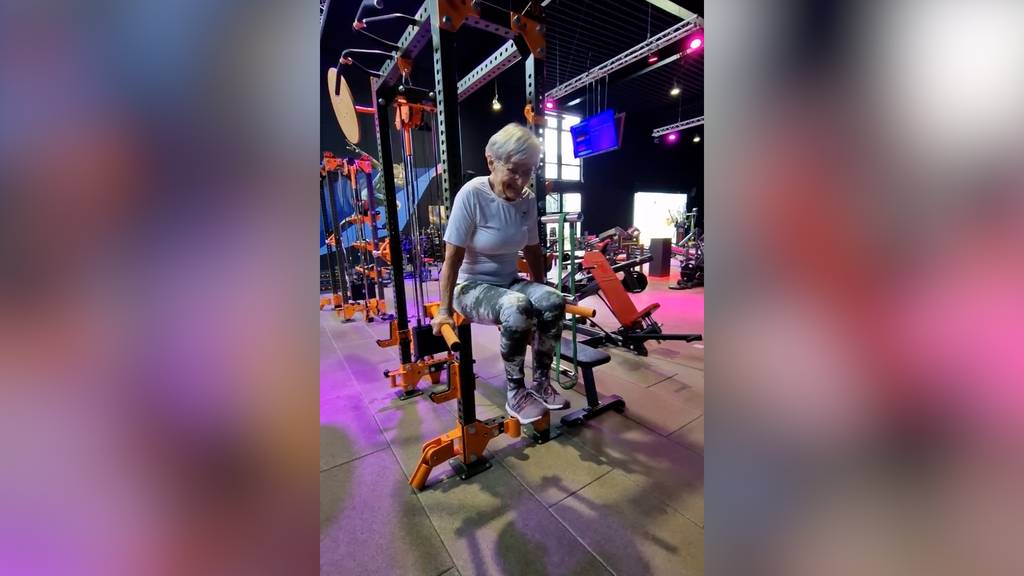 Fit wie ein Turnschuh: Deutsches Fitness-Grosi ist mit 83 Jahren ein Internetstar