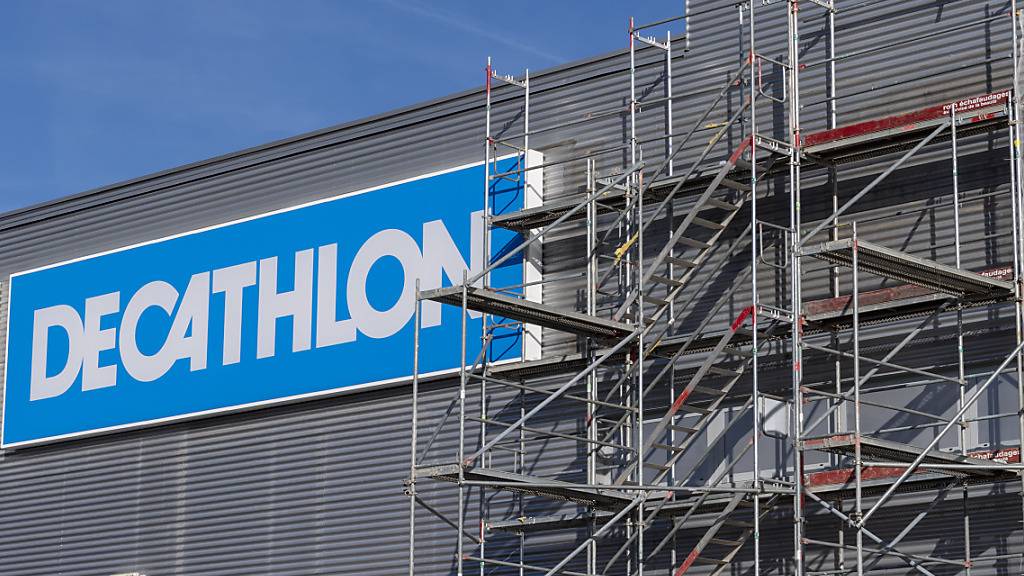 Decathlon will in der Schweiz vier weitere Filialen eröffnen (Archivbild)