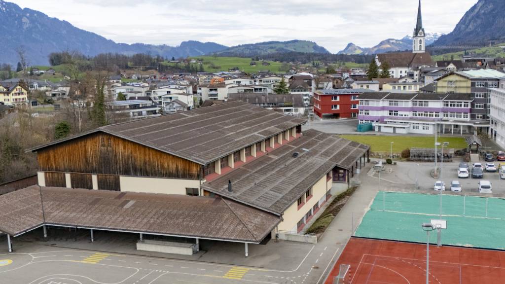Kerns OW kann Neubau der über 40 Jahre alten Turnhalle planen