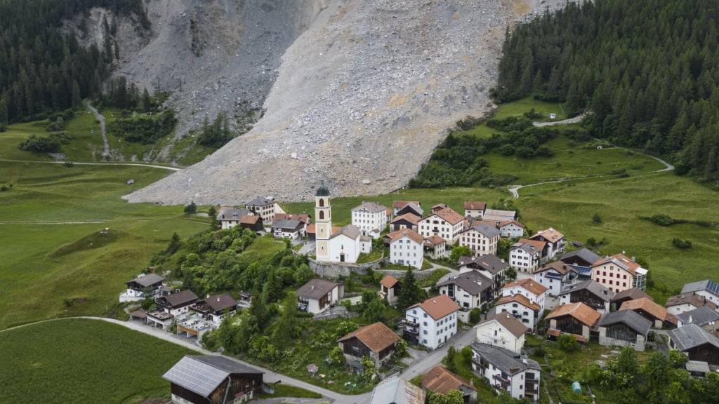 Der Bergsturzhang oberhalb des evakuierten Brienz GR ist laut der Gemeinde der bestüberwachte Hang in Europa. (Archivbild)