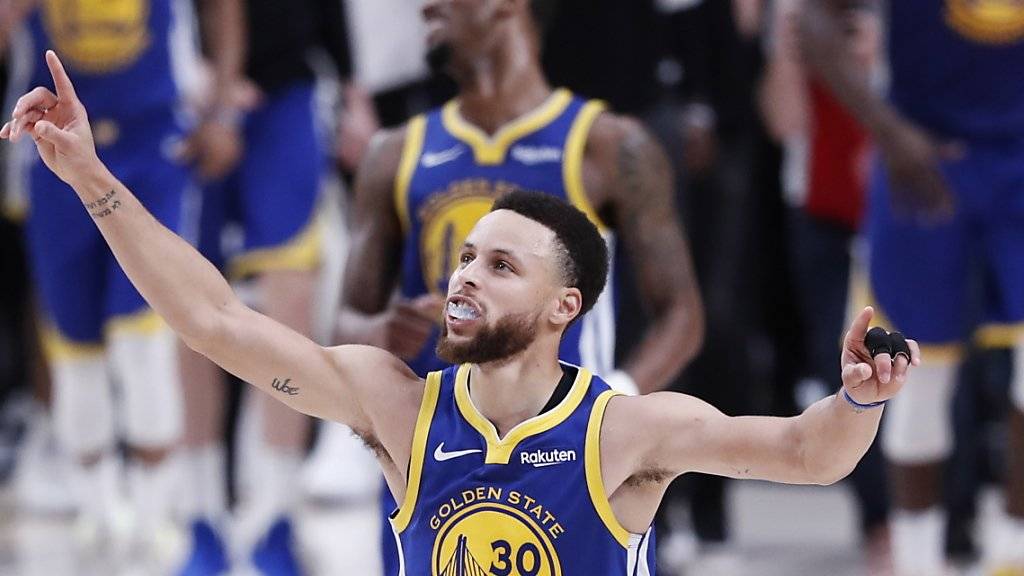 Angeführt von einem überragenden Stephen Curry ziehen die Golden State Warriors mit einem Sweep in den NBA-Final ein