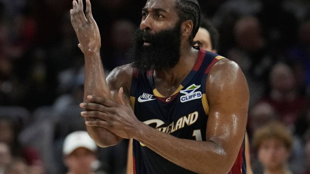 NBA-Star James Harden im Trikot der Cleveland Cavaliers