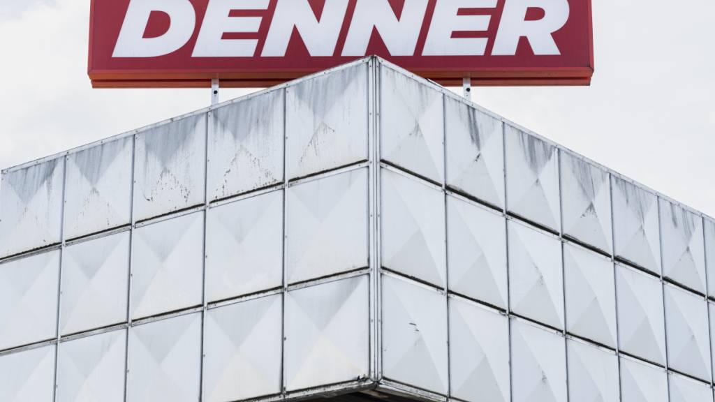 Die Migros-Gruppe und Feldschlösschen haben sich im Preisstreit geeinigt. Die  Denner-Filialen werden wieder von Feldschlösschen beliefert. (Archivbild)