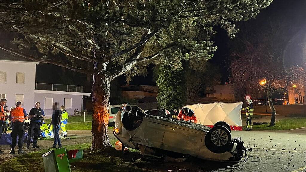 Die junge Frau hatte im April 2022 einen Unfall mit drei Todesopfern verursacht. Nun verlangt sie eine tiefere Freiheitsstrafe.