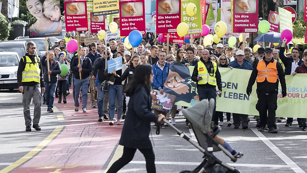 Polizei löst Demonstration gegen «Marsch fürs Läbe» in Zürich auf