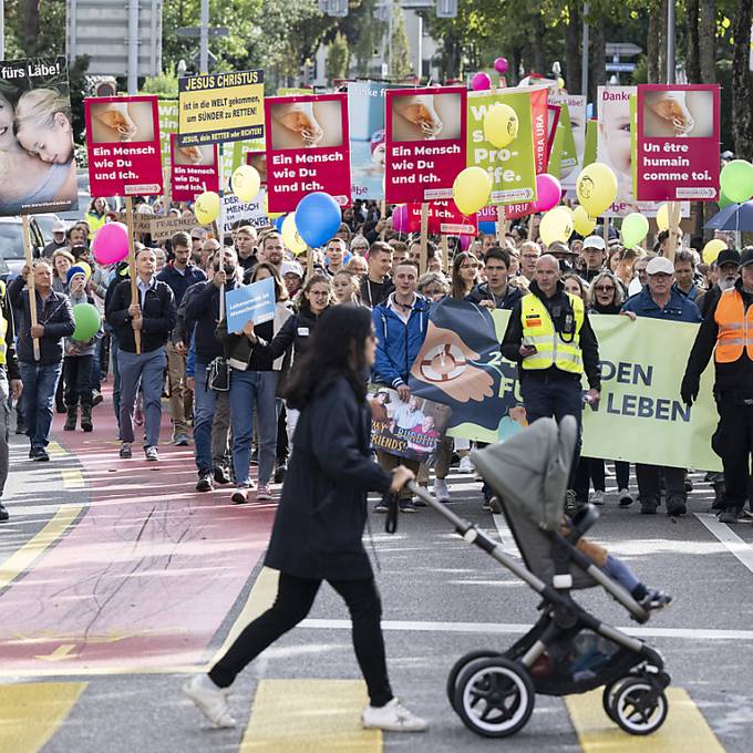 Polizei löst Demonstration gegen «Marsch fürs Läbe» in Zürich auf