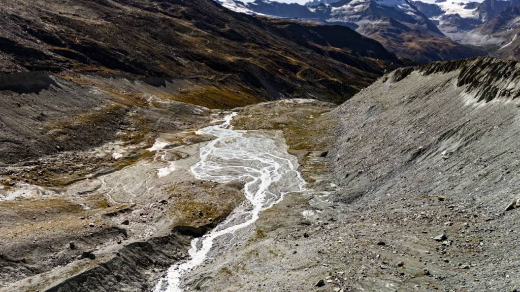 Klimawandel in Bergen bedroht Wasser im Flachland