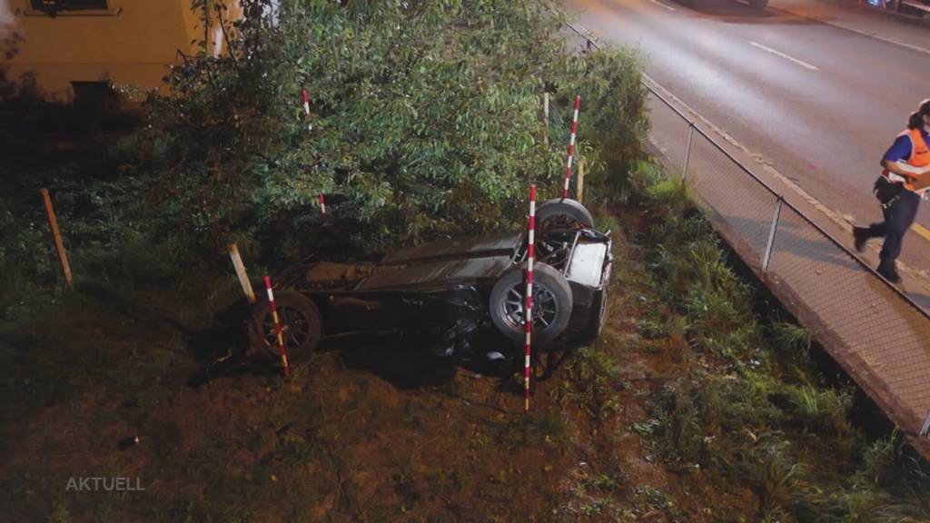 Nur Stunden nach Fahrprüfung: Junglenker verunfallt in Othmarsingen schwer