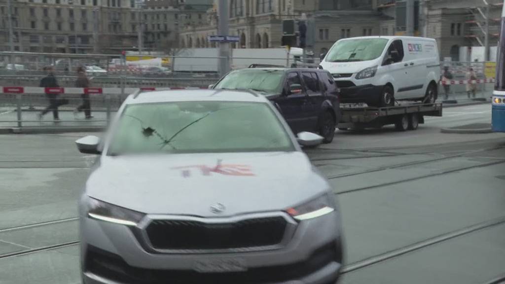 Streit um Velospur eskaliert: Chaos am Neumühlequai