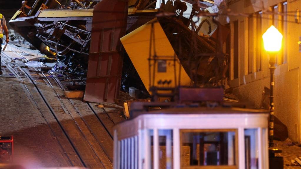 Unter den 16 Opfern des Seilbahnunglücks in Lissabon befindet sich nach Behördenangaben ein Schweizer. Eine Frau aus der Schweiz wurde verletzt.