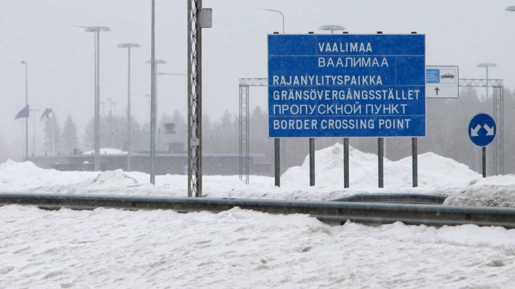 ARCHIV - Ein Grenzübergang zwischen Finnland und Russland. Foto: Steffen Trumpf/dpa