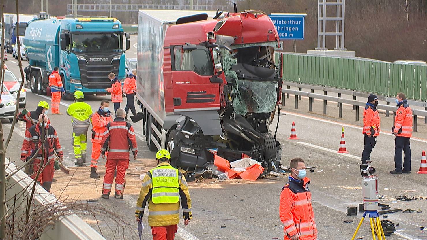 Auffahrkollision Auf A1 Bei Winterthur Fordert Ein Todesopfer Telezuri