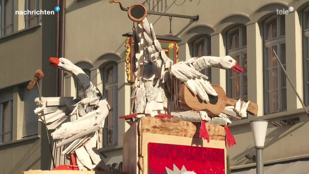 Ausgestellte Holzgänse ersetzen Gansabhauet Sursee