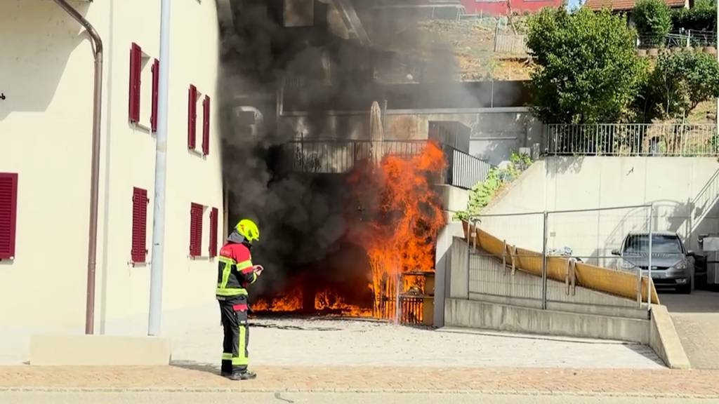 Brand in Tiefgarage in Herznach – viel Rauch und grosser Sachschaden