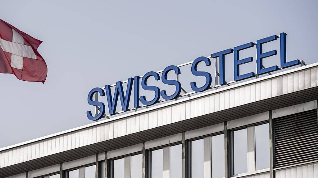 Swiss Steel bleibt dabei: Insgesamt sollen bei Steeltec, dem Produktionsstandort in Emmenbrücke im Kanton Luzern, 130 Stellen abgebaut werden. (Archivbild)