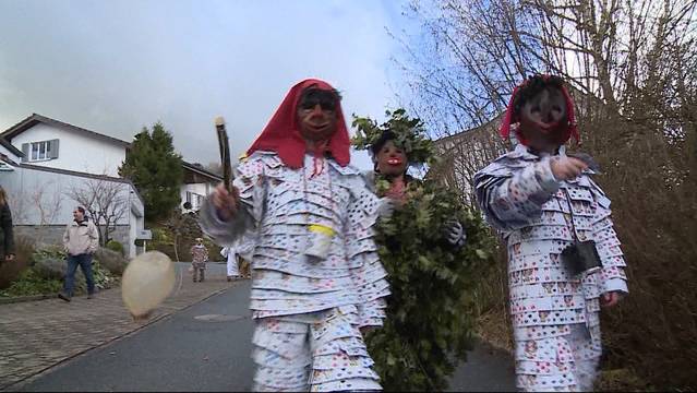 Kleine Bärzeli erhalten Tradition aufrecht
