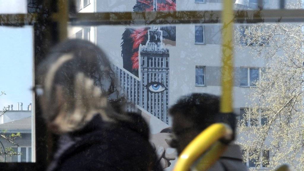 Rassistischer Vorfall in einem Tram in Warschau sorgt für Protest. (Symbolbild)