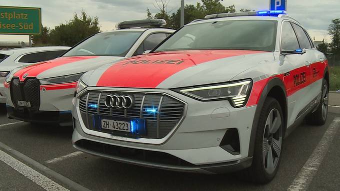 Mit dem E-Auto auf Patrouille – Kantonspolizei Zürich testet Alternativantriebe