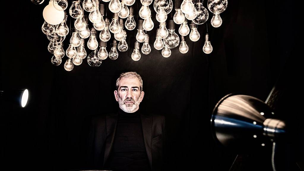 Die Stadt St. Gallen hat Manuel Stahlberger mit dem Anerkennungspreis für sein kontinuierliches künstlerisches Schaffen in verschiedenen Sparten ausgezeichnet.